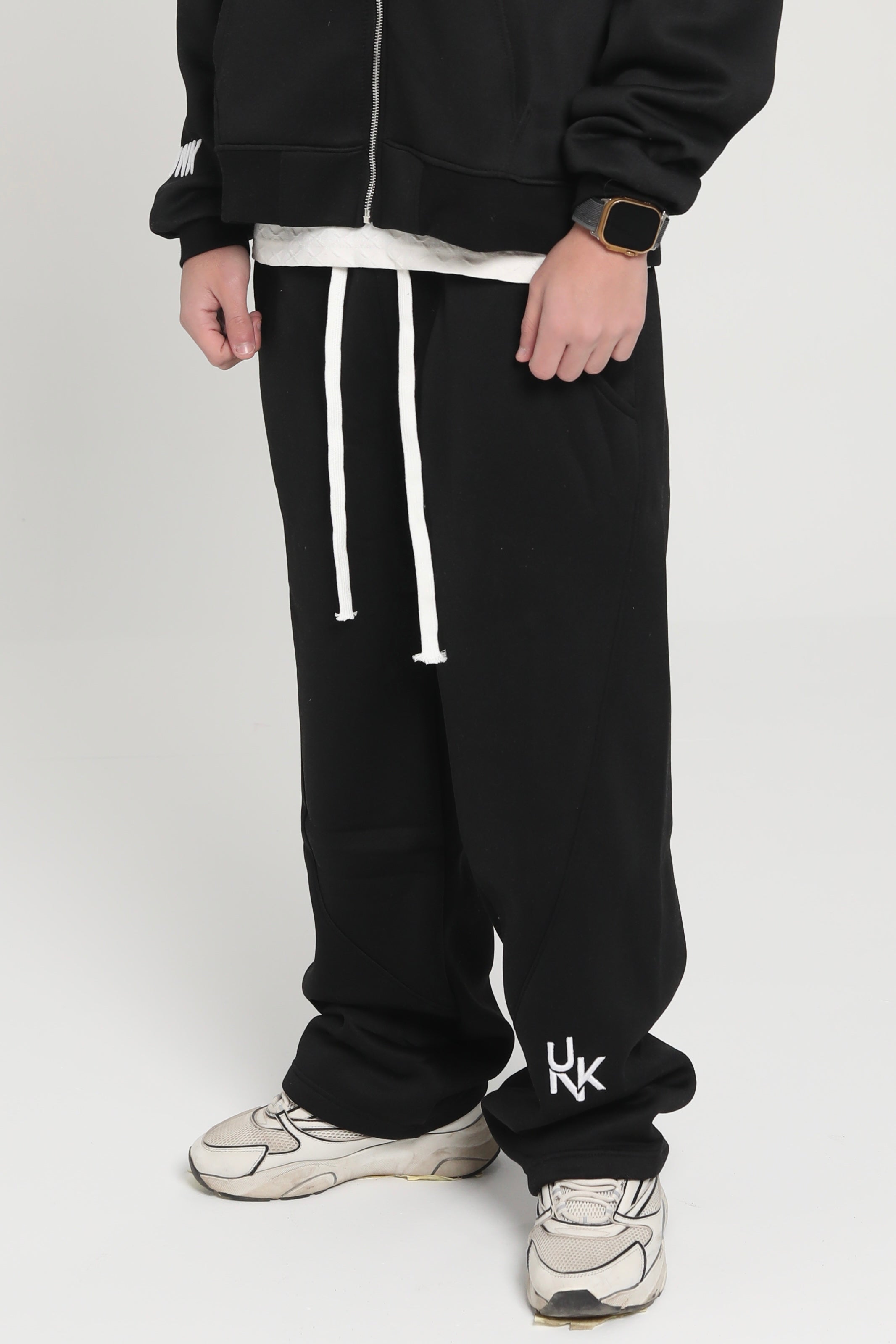 UNK| Black Pants